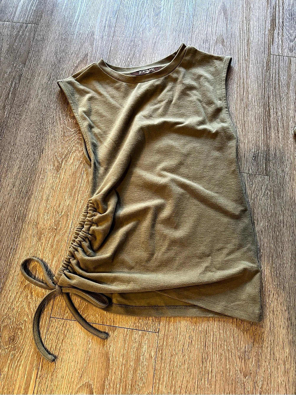 JONDE Ruched Side Tank Top in Green Size Small